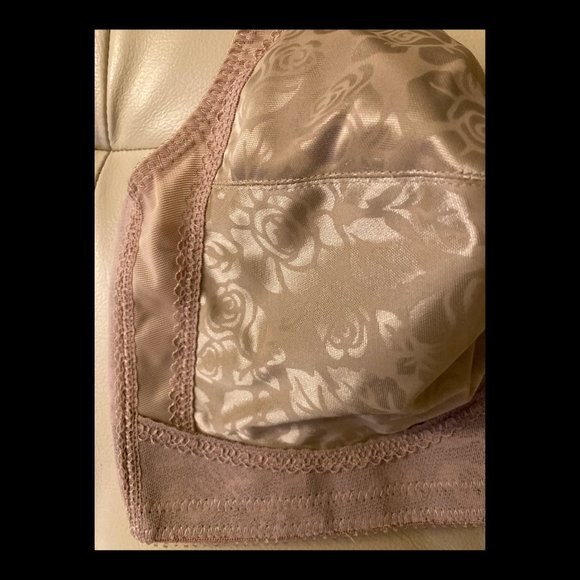 NWOT Playtex 18 Hour Ultimate Shoulder Comfort Bra - Picture 2 of 7
